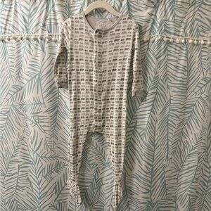 Magnetic Me Organic Cotton Elephant Footie PJs 🐘